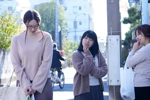 Trả thù mấy mụ nhà cạnh bên thường xuyên nói xấu bằng cách “cướp chồng yêu ả ta”