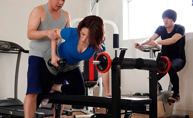Anh xã phát hiện vợ yêu địt nhau với huấn luyện viên thể hình